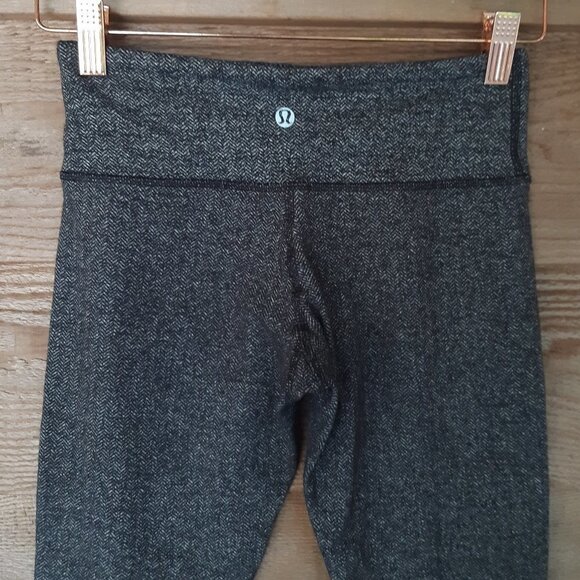Lululemon Wunder Under Herringbone Crop Size 4 - Picture 3 of 6